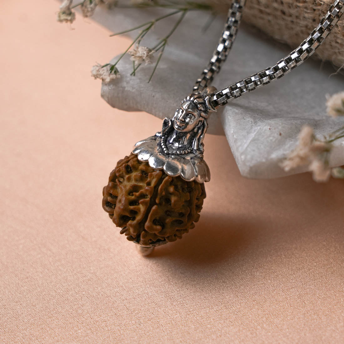 Adiyogi Pendant (8 Mukhi Nepali  Rudraksha) With Chain