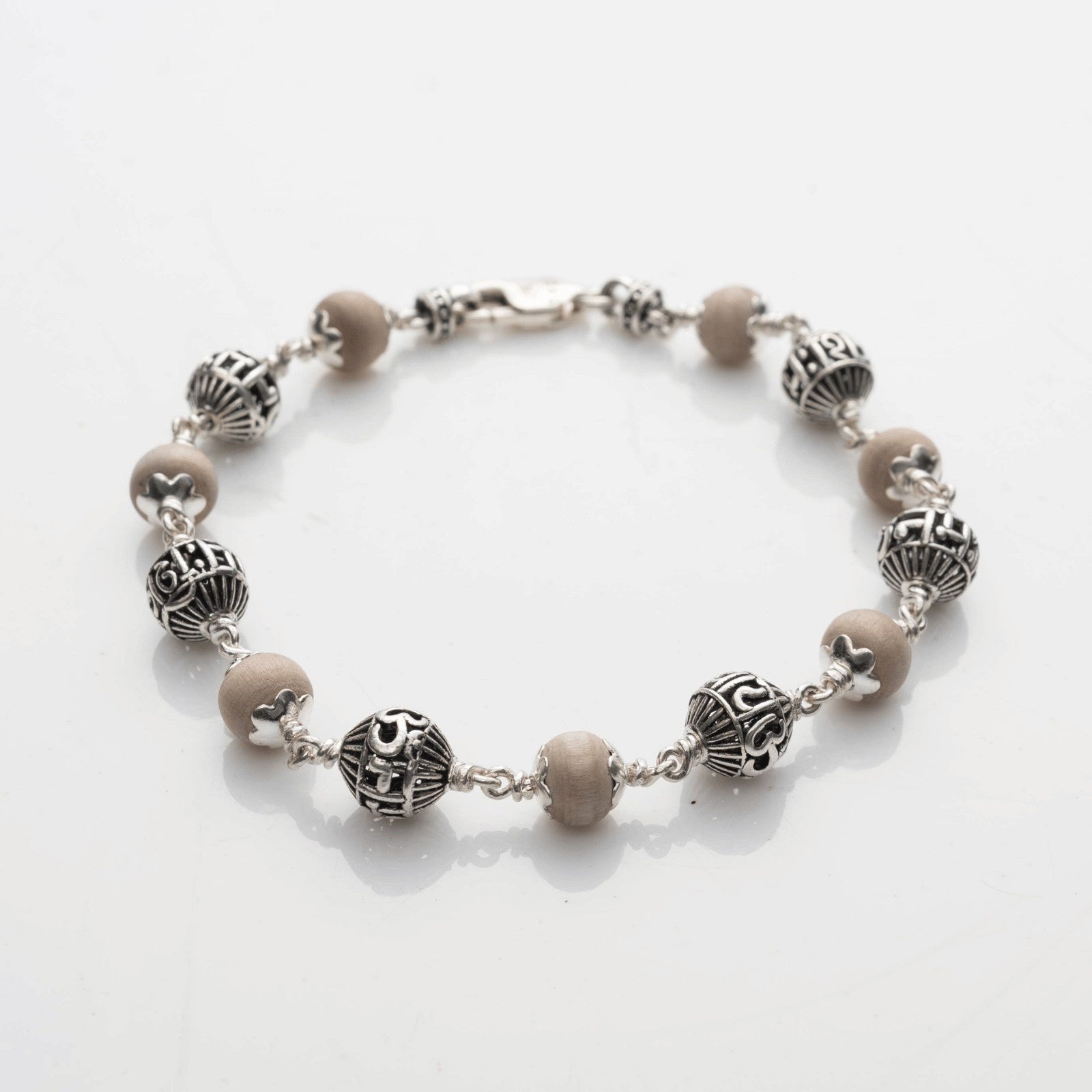 Tulsi With Silver Om Namah Shivay Beads Bracelet