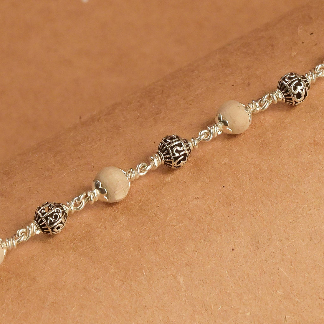Tulsi With Silver Om Namah Shivay Beads Bracelet 5-6 MM