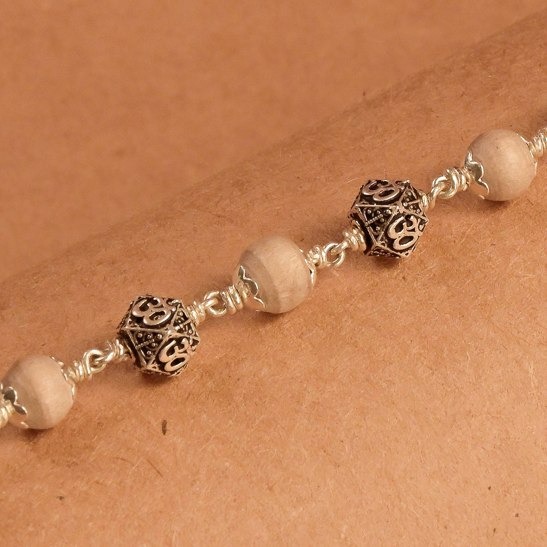 Tulsi With Silver Hexagon Beads Bracelet