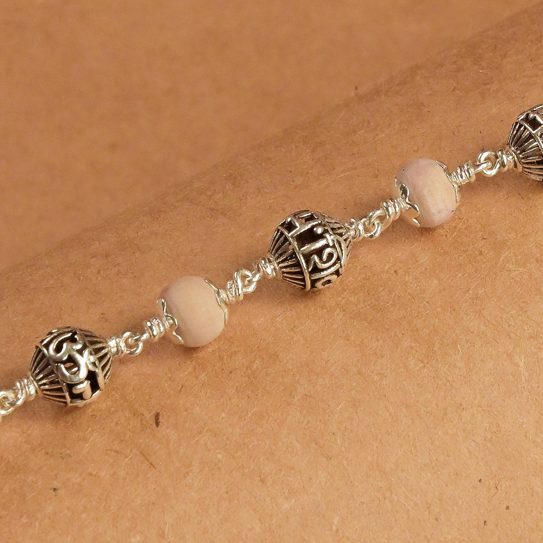 Tulsi With Silver Om Namah Shivay Beads Bracelet