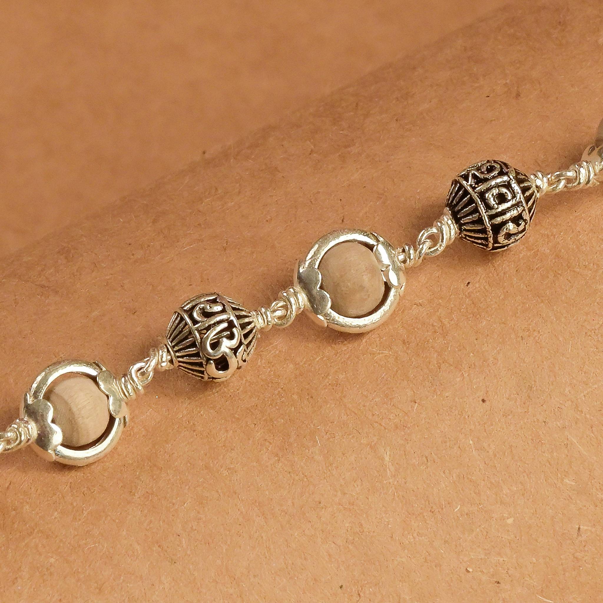Tulsi Capping With Om Namah Shivay Bead Bracelet