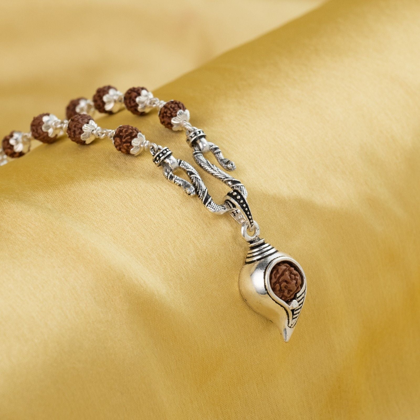 Shiv Shankh Silver Pendant With Rudraksha Mala